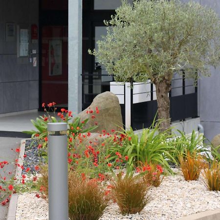 ibis Guingamp Hotel Ploumagoar Bagian luar foto