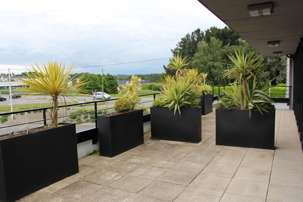 ibis Guingamp Hotel Ploumagoar Bagian luar foto