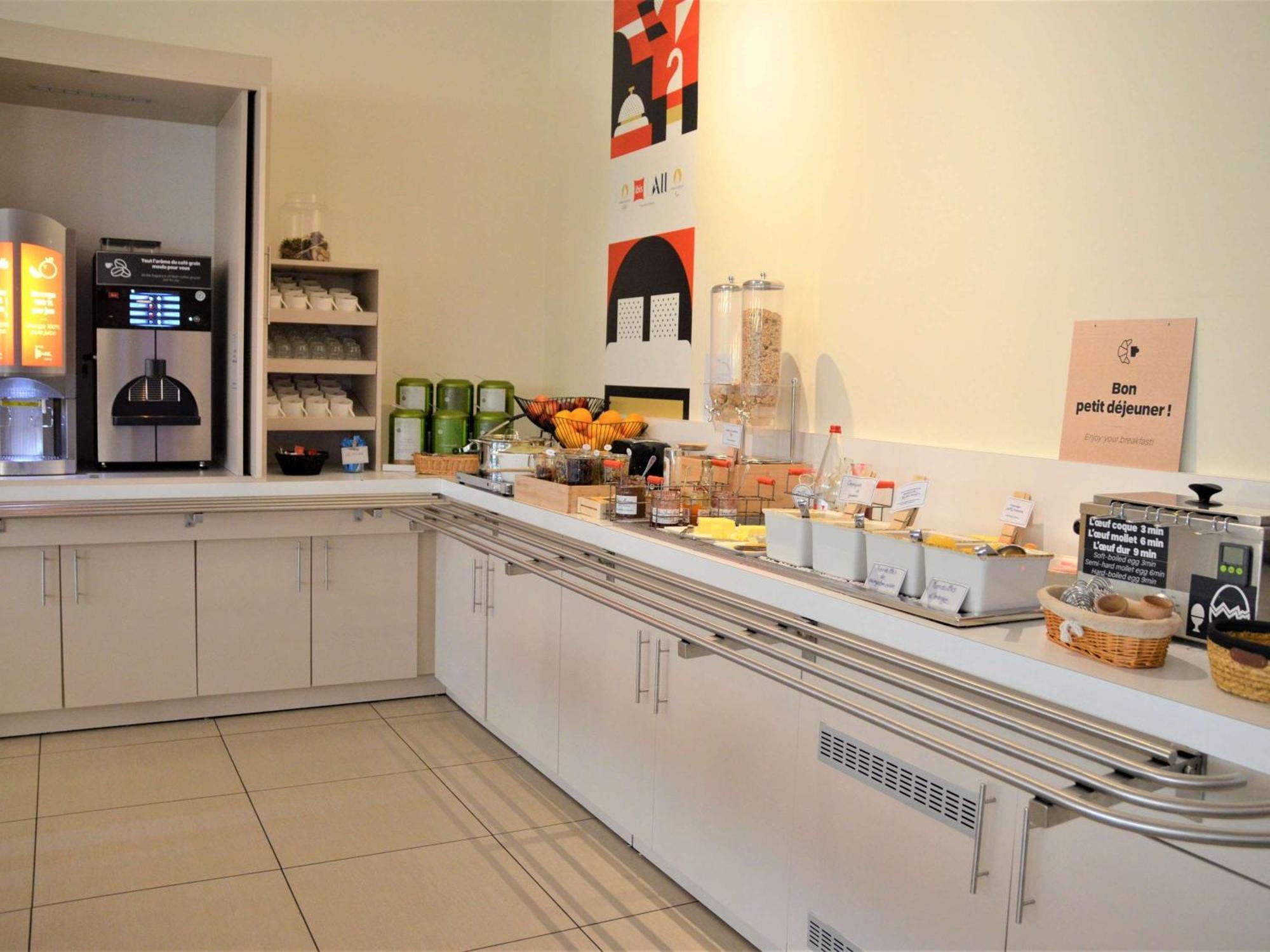 ibis Guingamp Hotel Ploumagoar Bagian luar foto
