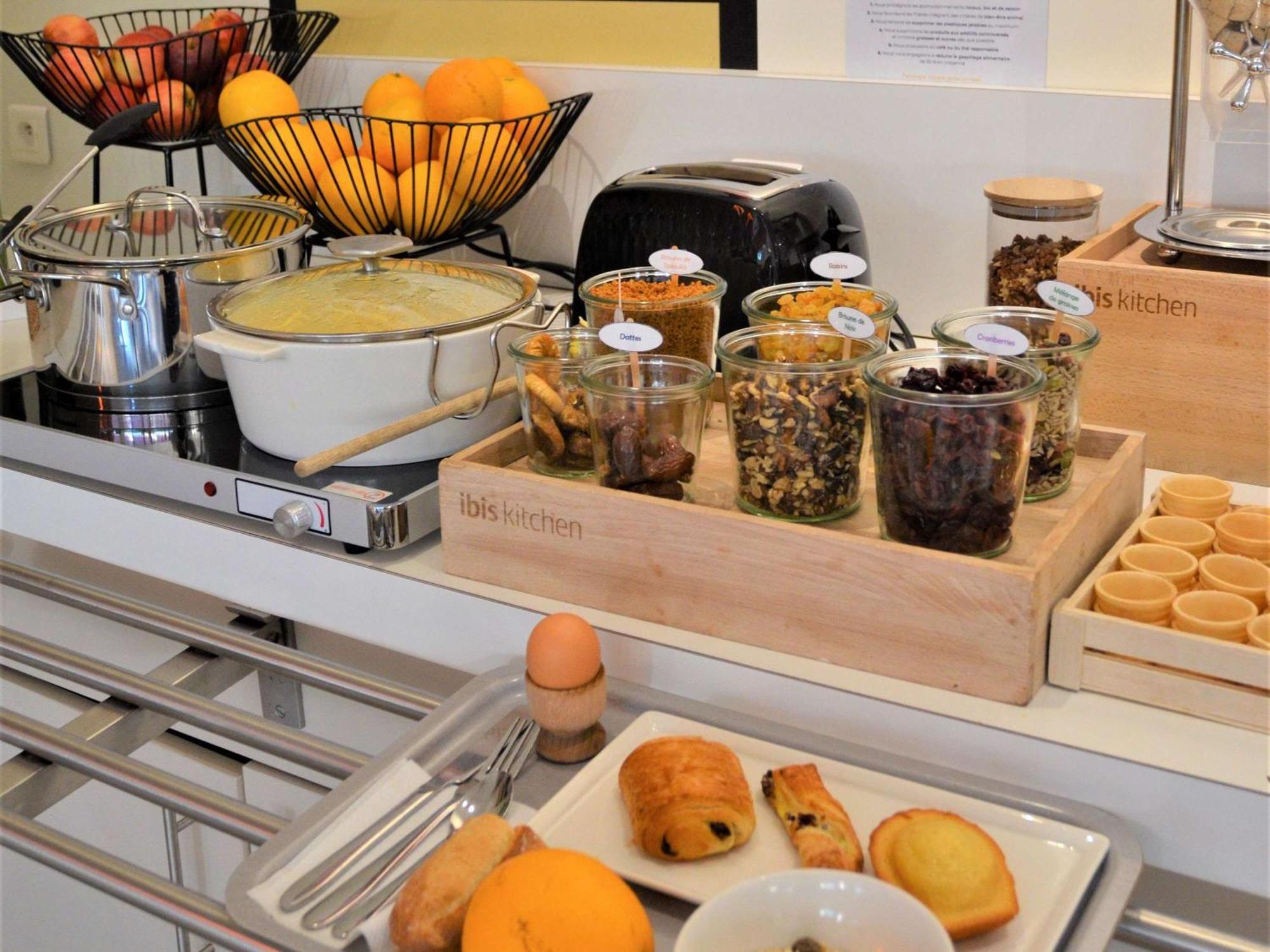 ibis Guingamp Hotel Ploumagoar Bagian luar foto