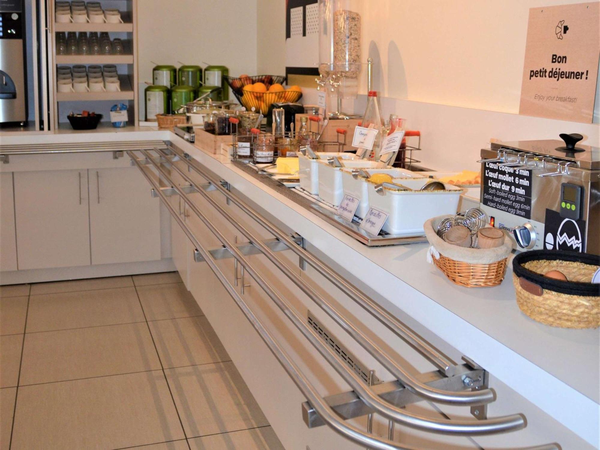 ibis Guingamp Hotel Ploumagoar Bagian luar foto