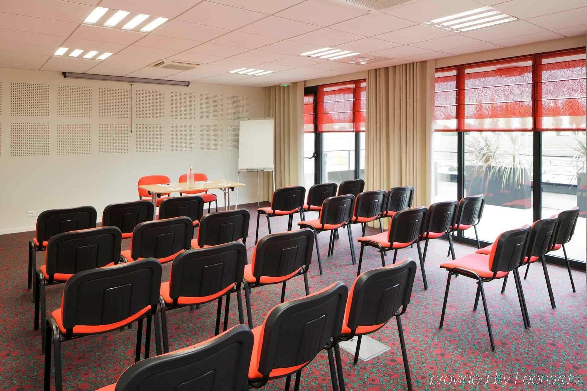 ibis Guingamp Hotel Ploumagoar Bisnis foto
